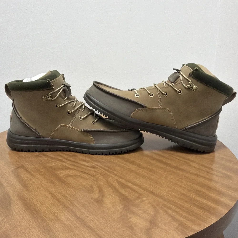 Hey Dude Men's Bradley Classic Tumbled Nut Brown Size 11 lightweight wool